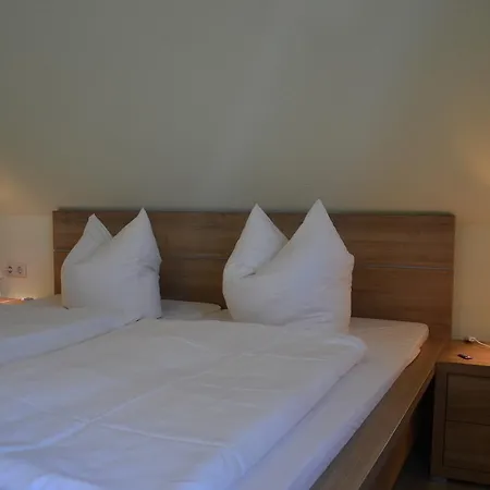 Toepferpark شقة فندقية 3*